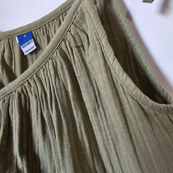EUC OLD NAVY OLIVE SPAGHETTI STRAP SWING STYLE GAUZY TANK TOP SIZE SMALL - Picture 7 of 11